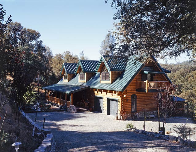 Cottage-Style Log Cabin | Heritage Log Homes
