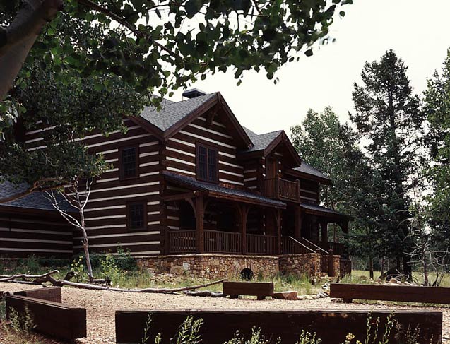 Rustic Log Home | Hearthstone Log Homes Inc.