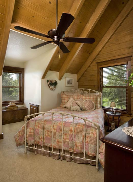 Bedroom in the Florida log home
