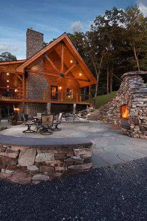 Valley View Log - Exterior 2 - Timberhaven