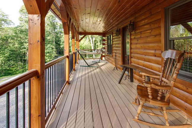 Valley View Log - Porch - Timberhaven