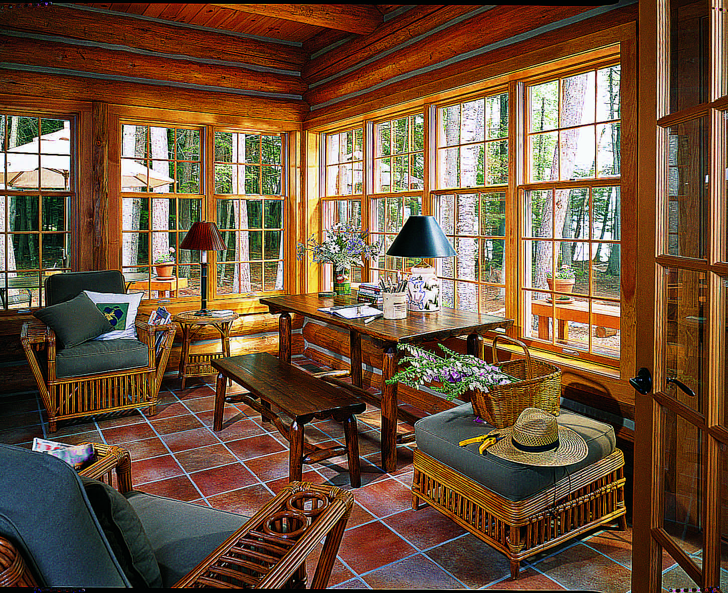 Sitting Pretty: Log Home Decks and Porches1452 x 1183