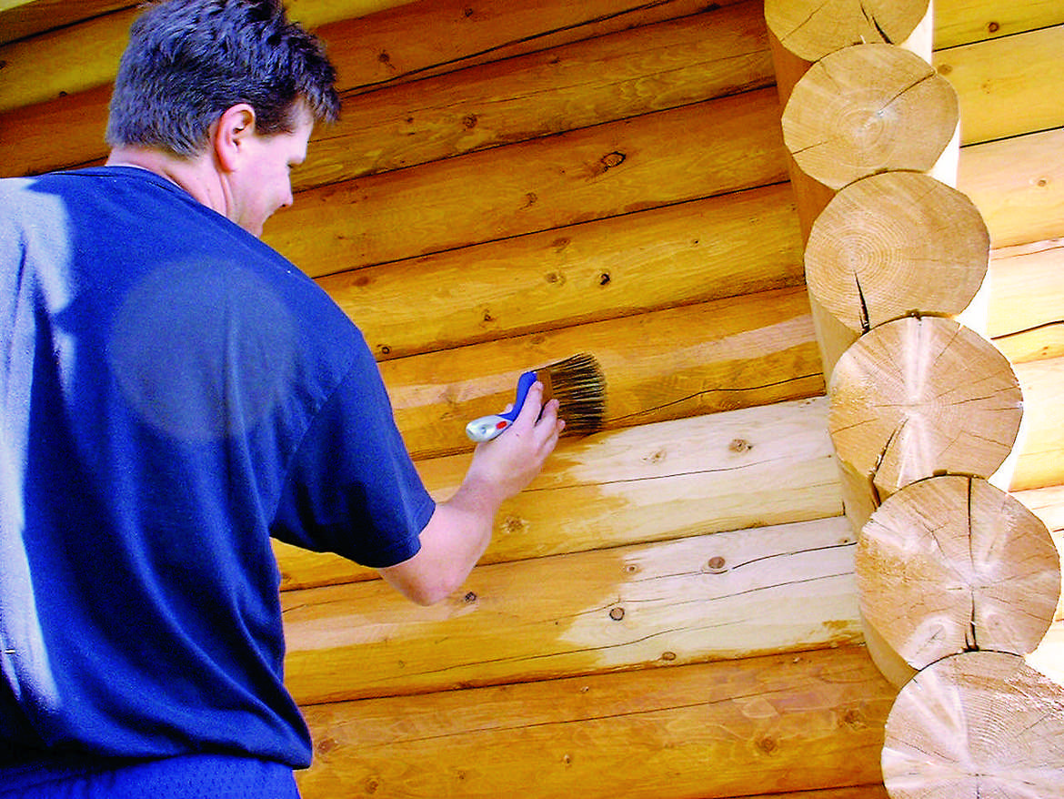 When re-staining your log home or cabin, always make sure your logs are thoroughly cleaned.